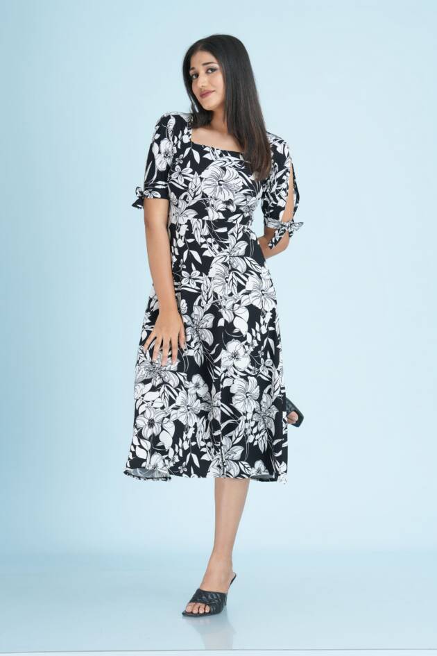 CH103 - Slit sleeved Printed Midi Dress
